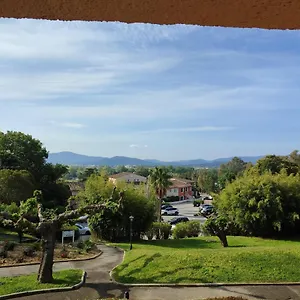 https://chez-adriana-studio-cosy-vue-degagee.fr-provencehotel.com